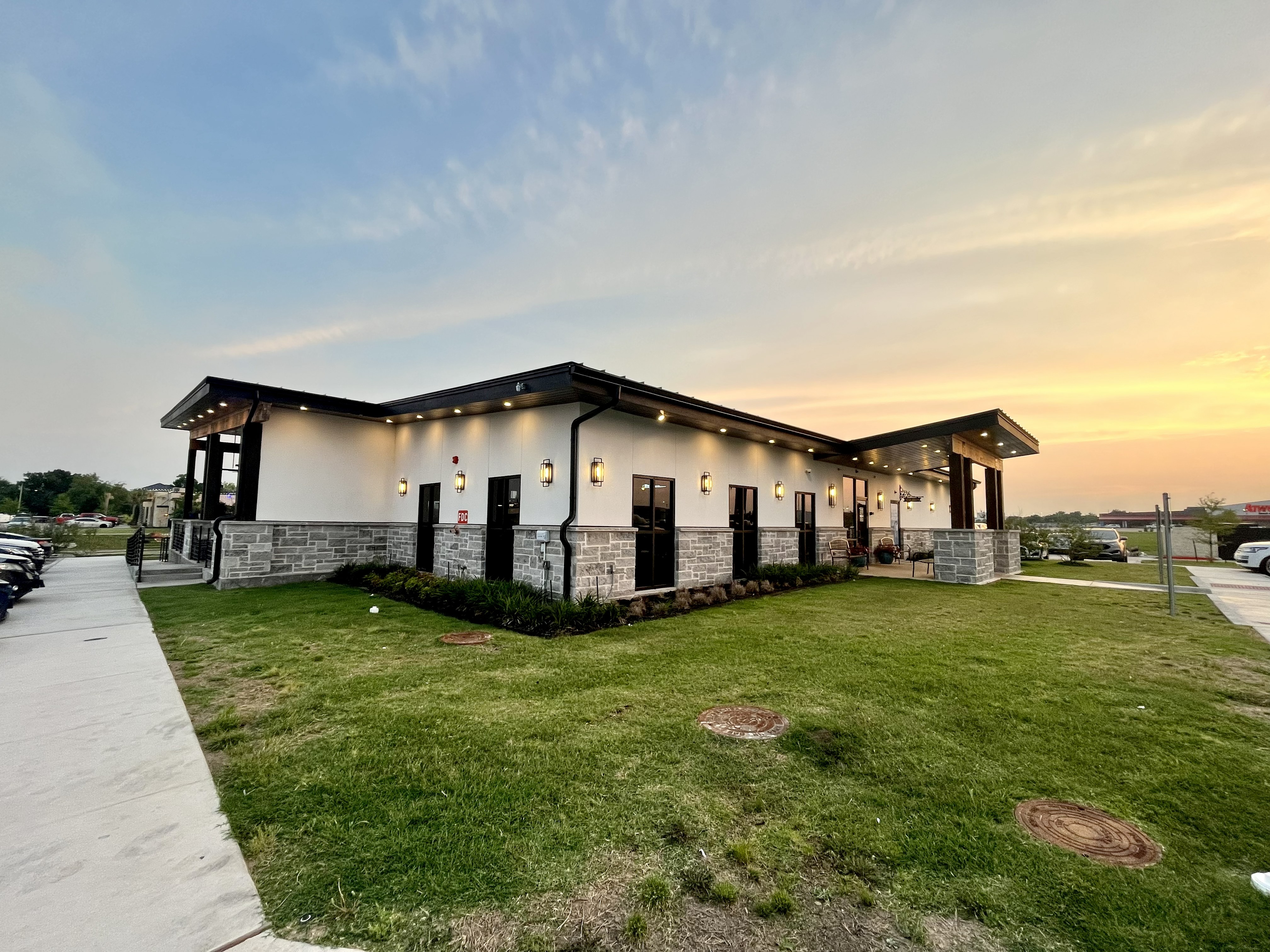 Fish City Grill stucco — Waxahachie, TX